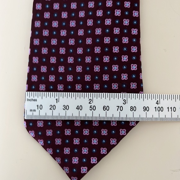 Hugo Boss 100% Silk Maroon Patterned Tie - Picture 3 of 6